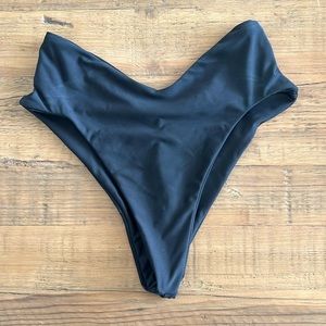 SKATIE Melly Black Bottom